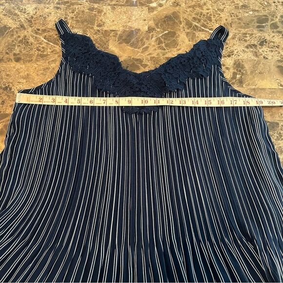 Chico’s Tank Top Size 1 Striped Pleated Lace Detail​​ - Picture 3 of 9